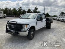 (Villa Rica, GA) 2017 Ford F350 4x4 Crew-Cab Flatbed Truck Runs & Moves) ( Check Engine Light On, Ru