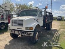 2000 International 4800 4x4 Flatbed Truck Runs & Moves