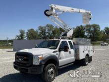 Altec AT40G, Articulating & Telescopic Bucket Truck mounted behind cab on 2015 Ford F550 4x4 Extende