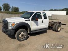 2016 Ford F550 4x4 Extended-Cab & Chassis Runs, Moves) (Minor Rust