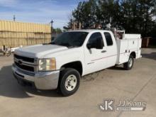 2010 Chevrolet Silverado 2500HD Extended-Cab Service Truck Runs & Moves) (Jump To Start, Cracked Win