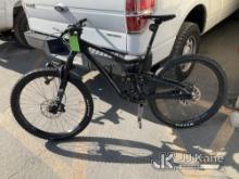 (Jurupa Valley, CA) Fox Bike (Used) NOTE: This unit is being sold AS IS/WHERE IS via Timed Auction a