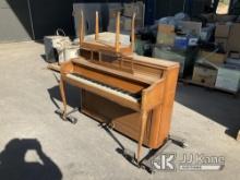 Piano (Used) NOTE: This unit is being sold AS IS/WHERE IS via Timed Auction and is located in Jurupa