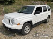 2013 Jeep Patriot 4x4 4-Door Sport Utility Vehicle Runs & Moves) (Body & Rust Damage