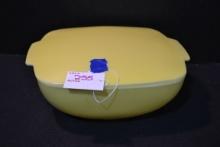 Pyrex Yellow No. 525B-025 Covered Baking Dish