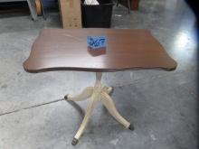 PEDESTAL TABLE  19 X 22