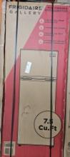 Frigidaire 7.5 Cu. Ft. Fridge & Freezer