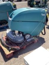 TENNANT T500 WALK BEHIND FLOOR SCRUBBER