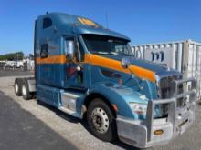 2012 Peterbilt 587 Sleeper T/A Road Tractor