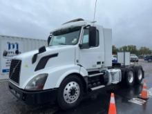 2016 Volvo VNL Day Cab T/A Road Tractor