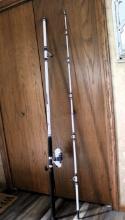 Okuma fishing pole W/ Tundra T-U 80 reel