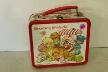 Strawberry Shortcake metal lunchbox W/ thermos