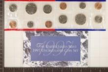 1997 US MINT SET (UNC) P/D (WITH ENVELOPE)