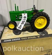 JOHN DEERE B STYLED TOY