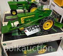 JOHN DEERE 720 w/ LOADER PRECISION CLASSICS TOY