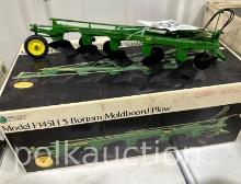 JOHN DEERE F145 H PLOW PRECISION CLASSICS TOY