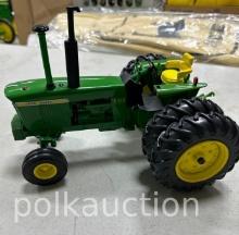 JOHN DEERE 4320 DIESEL w/ DUALS TOY