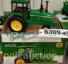 JOHN DEERE 4430 CAB, NARROW FRONT TOY