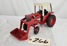 International 1586 Tractor with Cab and front loader