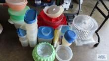 Assorted plastic ware