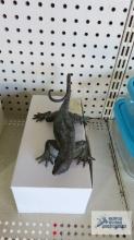 lizard metal figurine