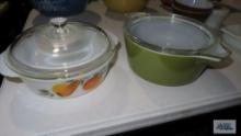 Two Pyrex casseroles