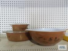 Pyrex mixing bowl and baking dishes