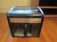 Staples Mailmate Shredder