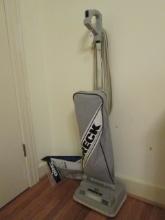 Oreck XL Xtended Life Upright Vacuum and Extra Bags