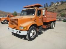 2000 International 4900 S/A Debris Dump Truck,