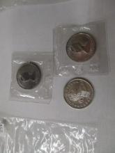 One ounce silver coins US Liberty reproduction, Canadian Maple Leafs (2), 3 coins