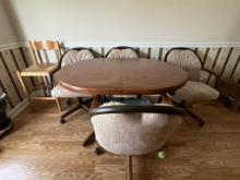 Kitchen Table w/4 Rolling Chairs and Bar Stool