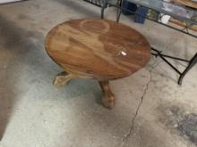 Oak Round Table