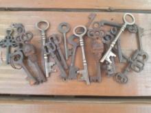 Lot of 22 Cabinet Lock Keys Skeleton Brass Assorted Keys