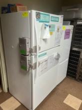 Refrigerator- Whirlpool Top Freezer (with keylocking pads)