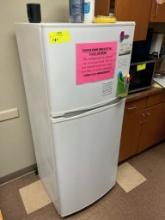 Refrigerator- Whirlpool Top Freezer