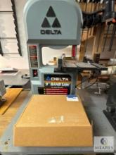 Delta 9" Band Saw with Extra Blades