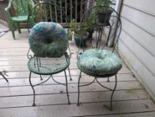 (BPORCH) PAIR OF VINTAGE METAL PATIO CHAIRS WITH ORNATE SCROLLWORK, GREEN PAINTED FRAMES, AND ROUND