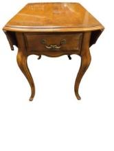 Ethan Allen Queen Anne Drop-Side End Table