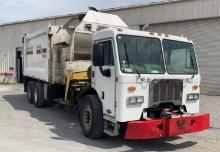 2016 Peterbilt PB320 Garbage Truck