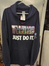 JUST DO IT TWINS HOODED SWEATSHIRT 2XL