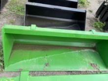 136 72in John Deere QT Bucket