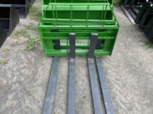 138 John Deere QT Pallet Forks