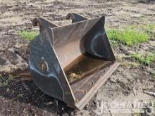 Pemberton 60" Loading Bucket to suit John Deere 644K