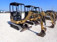 2016 CAT 301.4C MINI EXCAVATOR, SHOWING 2000 HRS,  CANOPY, DIESEL, 9" RUBBE