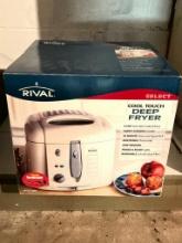 Rival Deep Fryer CF151-WD