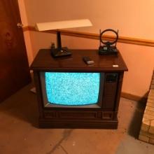 Vintage Magnavox 25" Tube Console Television, Panasonic Desk Lamp and Antenna