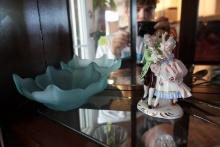 SHELF CONTENTS INCLUDING COBALT BOWL AND AND GERMAN FIGURINES