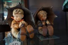 PAIR LARGE HUMMELS GIRL AND BOY WITH UMBRELLAS APPROX 8 INCH