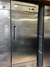 Dukers Single Door Freezer